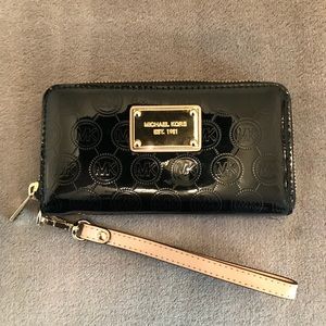 Michael Kors Wristlet